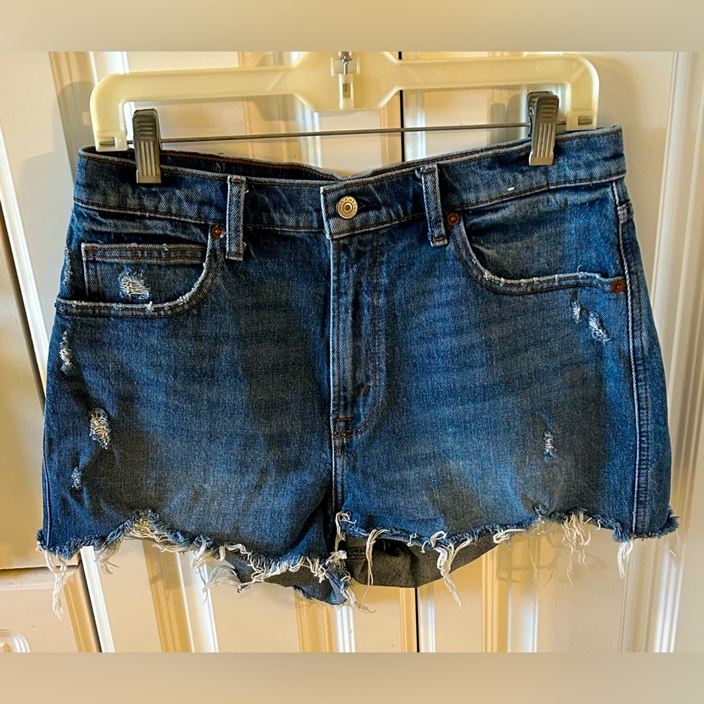 Abercrombie & Fitch Ultra High-rise Mom Short - like new (size 12)